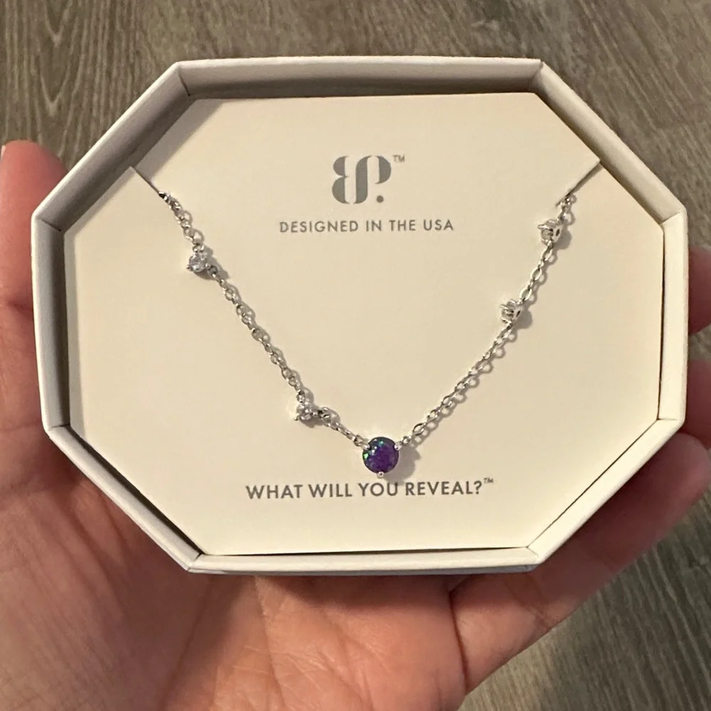 Bomb Party Women’s Set of Seven Pieces of Elegant Necklaces & Rings‎ Size 5 & 6 - Picture 2 of 13